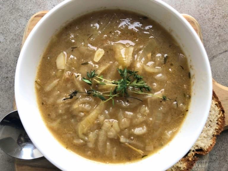 Healthy French Onion Soup that's surprisingly good for you
