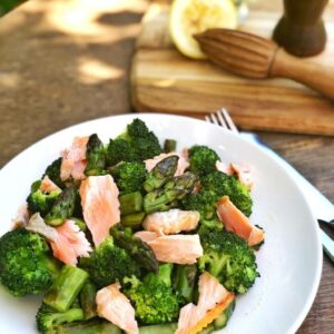 Asparagus and Broccoli Salmon salad