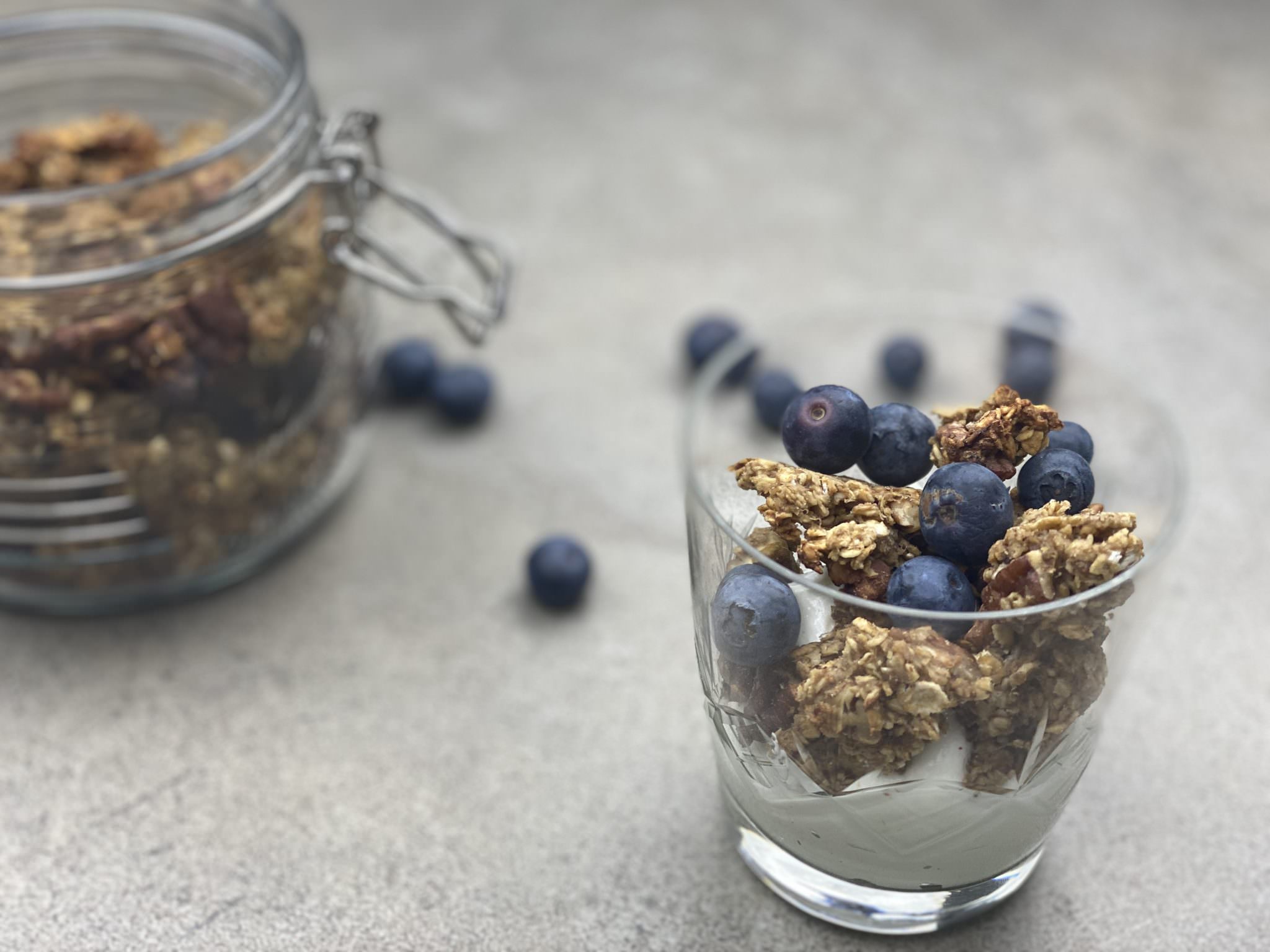 Healthy Banana Bread Granola; May Simpkin; Best foods for weight loss
