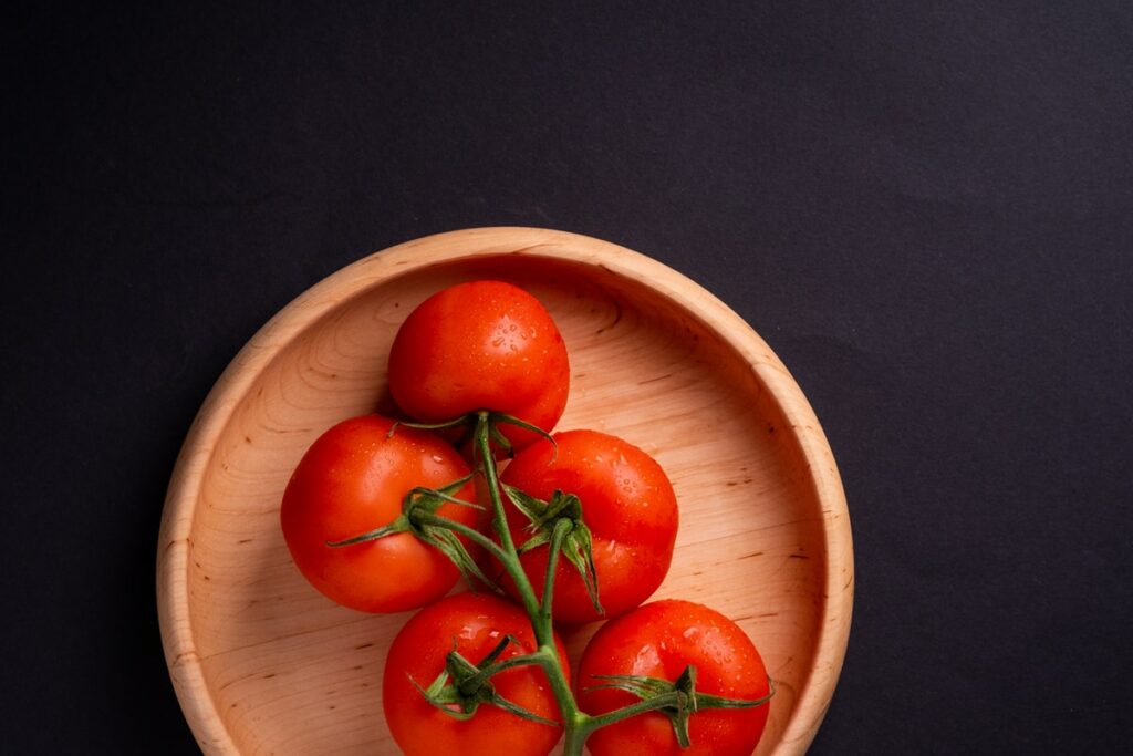 Healthiest Vegetables: Tomatoes; foods you shouldn't keep in the fridge; May Simpkin