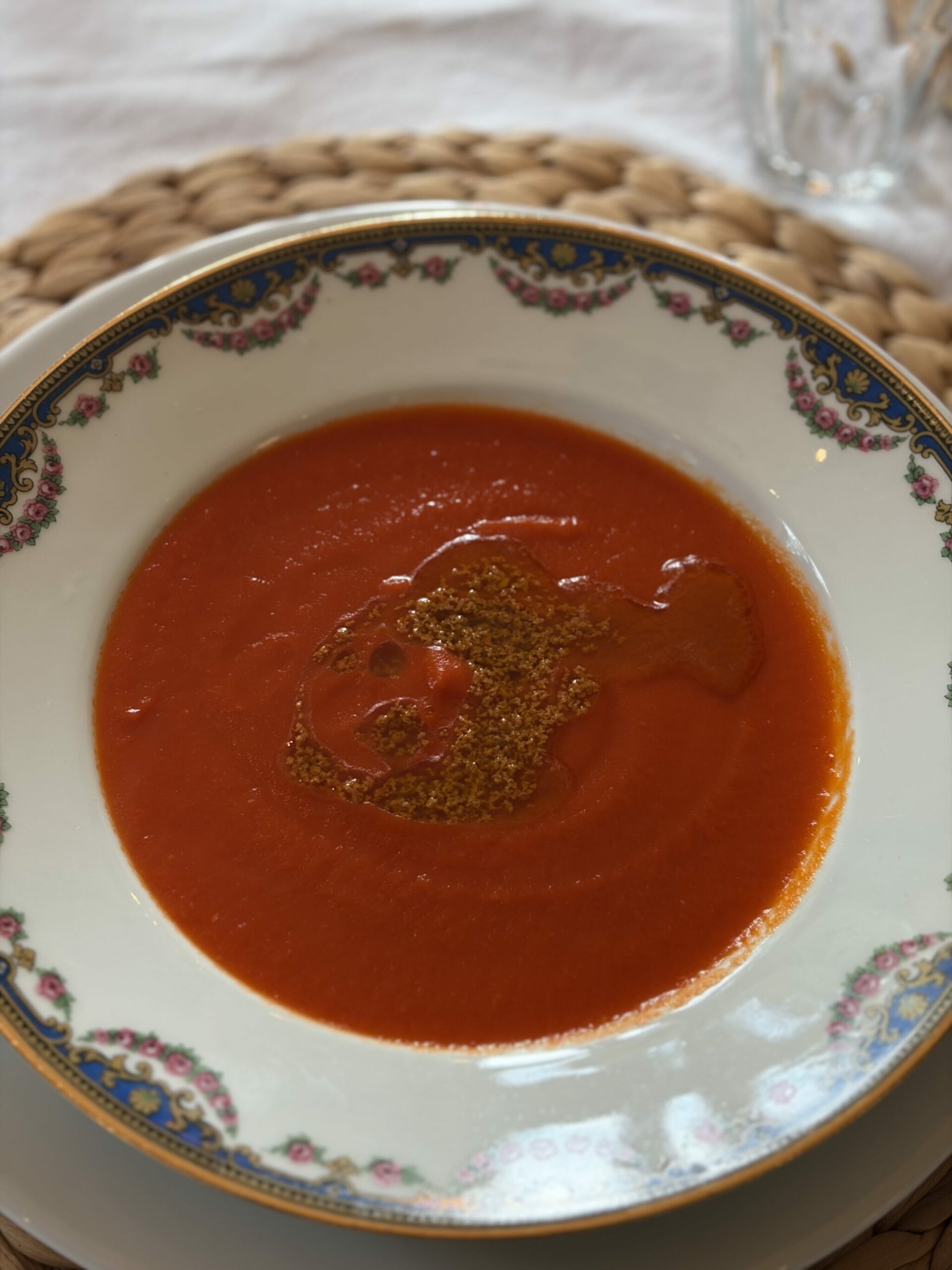 Simple Tomato and Roasted Red Pepper Soup | May Simpkin | Nutritonist