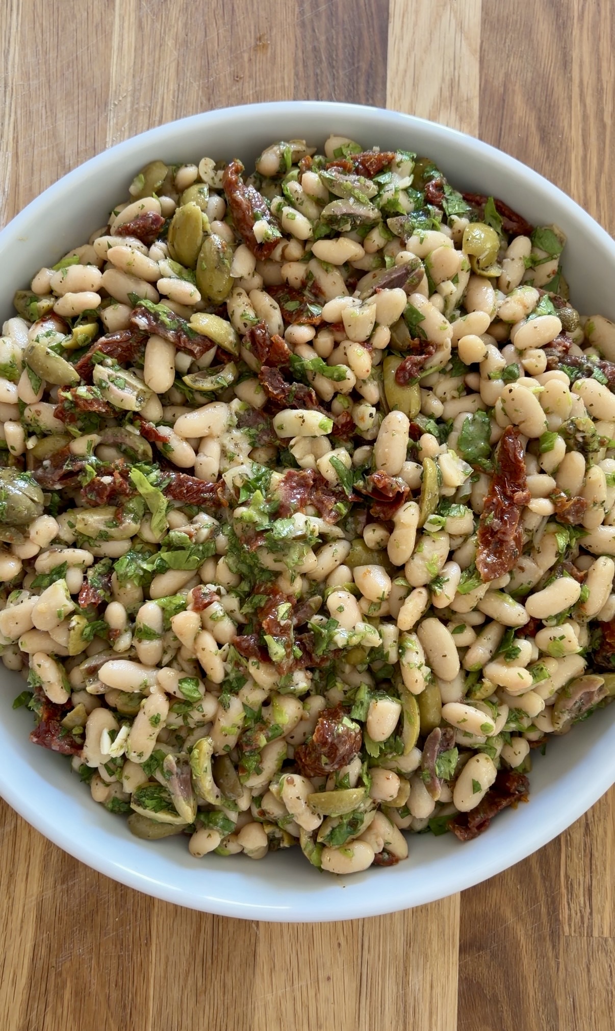 High fibre chickpea salad | How to lower cholesterol naturally | May Simpkin Nutrition